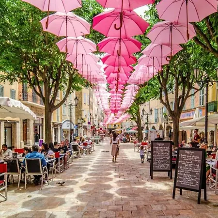 Magnifique De 3 + Parking Appartement